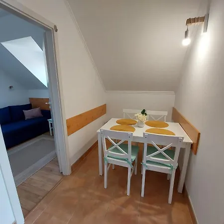 Golden Apartment
