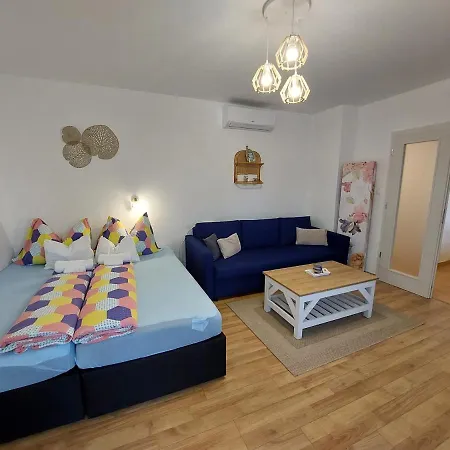 Golden Apartment
